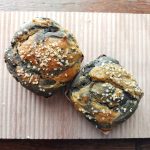 麻炭とヘンププロテインのスクエアケーキ
